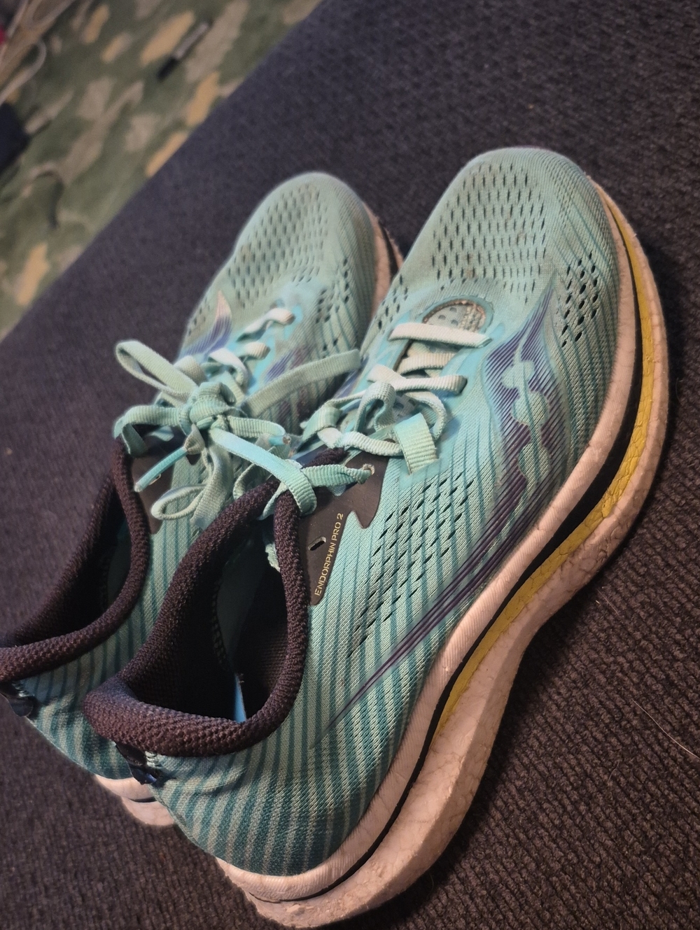 Saucony Women's Teal Running Shoes with Yellow Accent